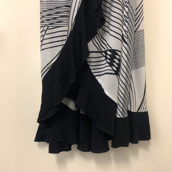 Mikai wrap spaghetti strap dress- size - small - Picture 6 of 8